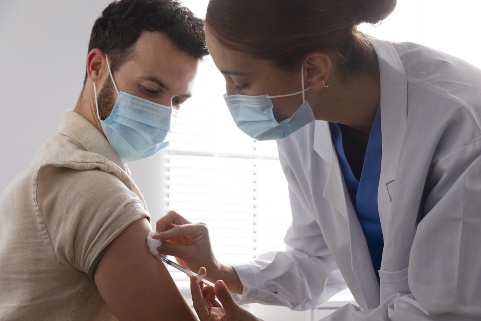 Thuốc tiêm HIV, lenacapavir, EU phê duyệt, phòng ngừa HIV