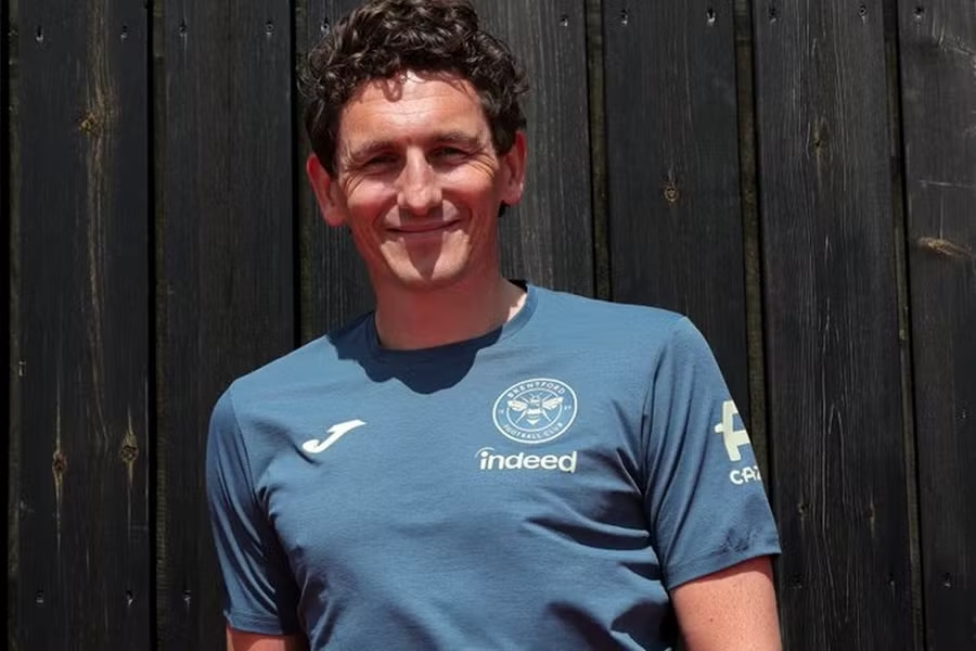 Brentford, Keith Andrews, tập huấn Bồ Đào Nha, giao hữu Gil Vicente