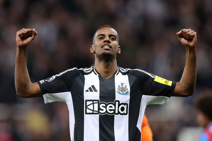 Liverpool, Alexander Isak, kỷ lục chuyển nhượng, Newcastle