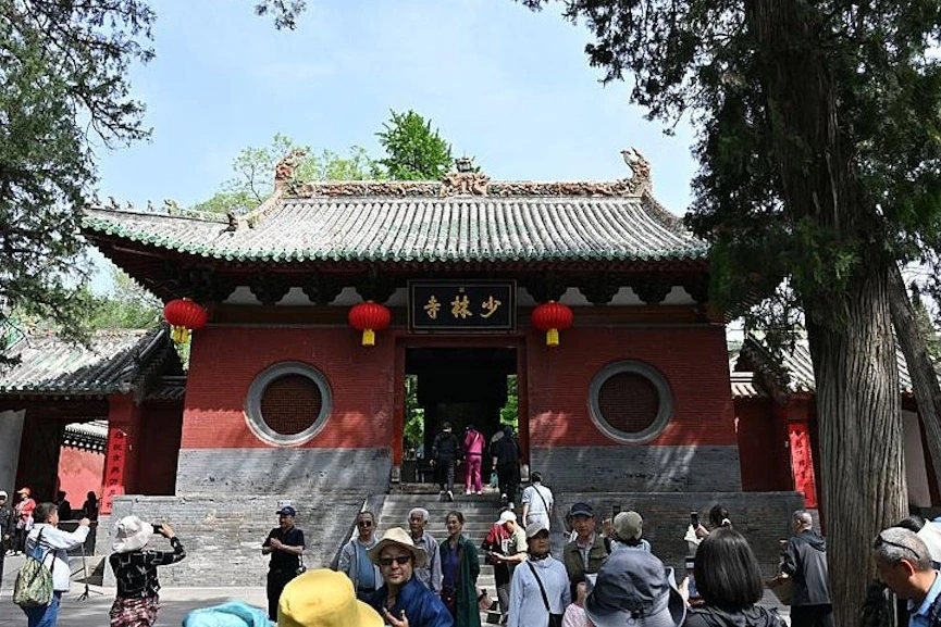 Thiếu Lâm Tự, trụ trì Thích Vĩnh Tín, bê bối giới luật, danh lam thắng cảnh, du lịch Trung Quốc