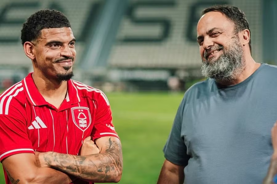 Gibbs-White ký hợp đồng mới, Nottingham Forest, Stuart Pearce