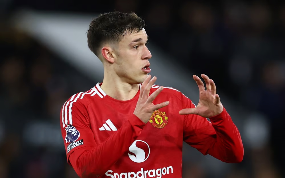 Ugarte, Manchester United, mùa giải mới, phát biểu, tiền vệ Uruguay