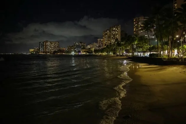 Sóng thần Hawaii, động đất Kamchatka, cảnh báo sóng thần, du lịch Hawaii, lũ ven biển, Norwegian Cruise Line