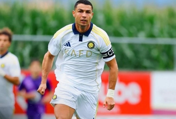 Ronaldo, Al Nassr, Toulouse, giao hữu, Mohammed Marran, Joao Felix