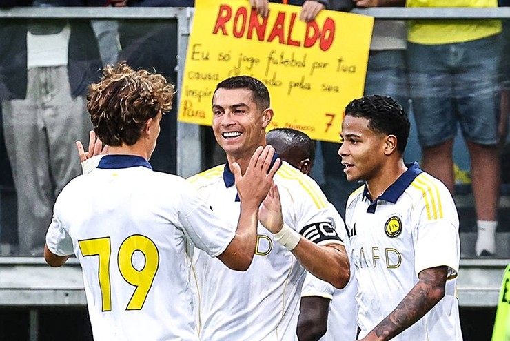 Ronaldo, Al Nassr, Toulouse, giao hữu, Mohammed Marran, Joao Felix
