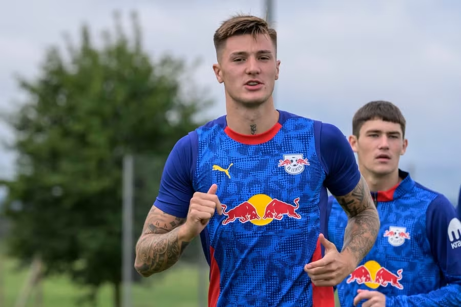 Benjamin Sesko, RB Leipzig, Newcastle, Manchester United, chuyển nhượng, Isak, Hojlund