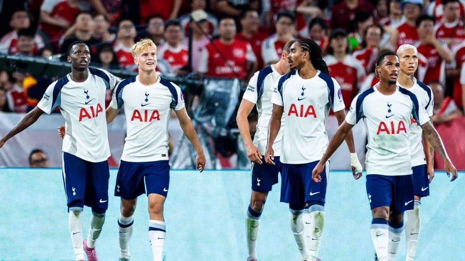 Arsenal vs Tottenham, kết quả bóng đá, giao hữu Arsenal Tottenham, Viktor Gyokeres, Sarr ghi bàn