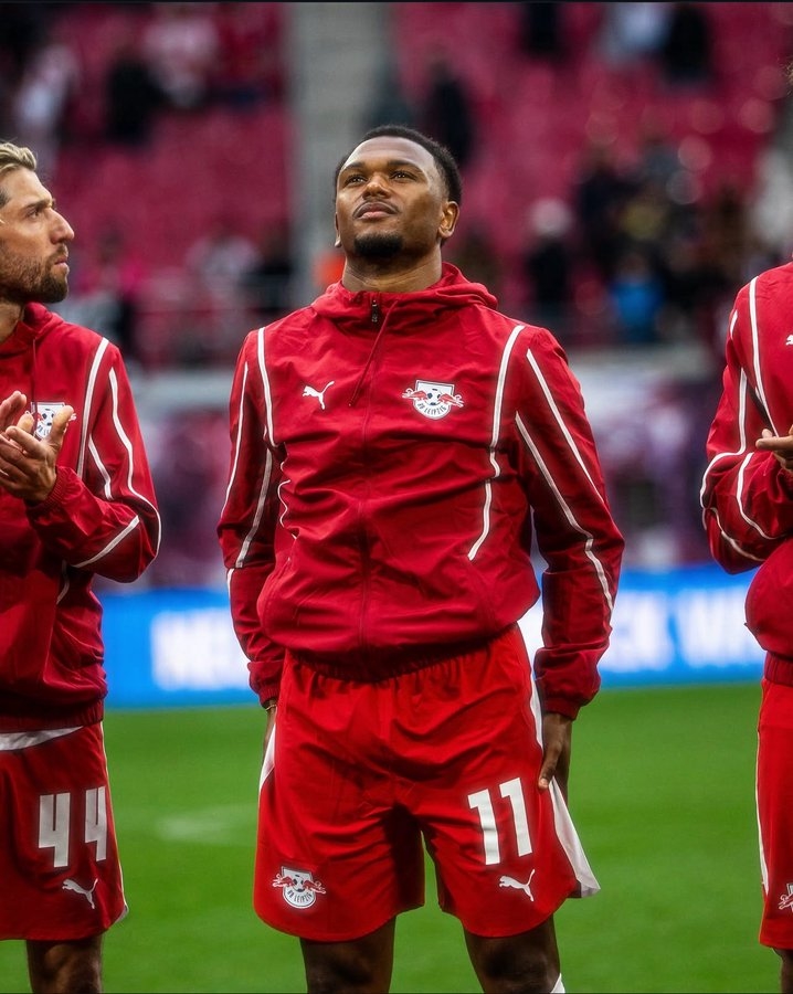 Aston Villa, Lois Openda, Ollie Watkins, Man United, chuyển nhượng, tiền đạo