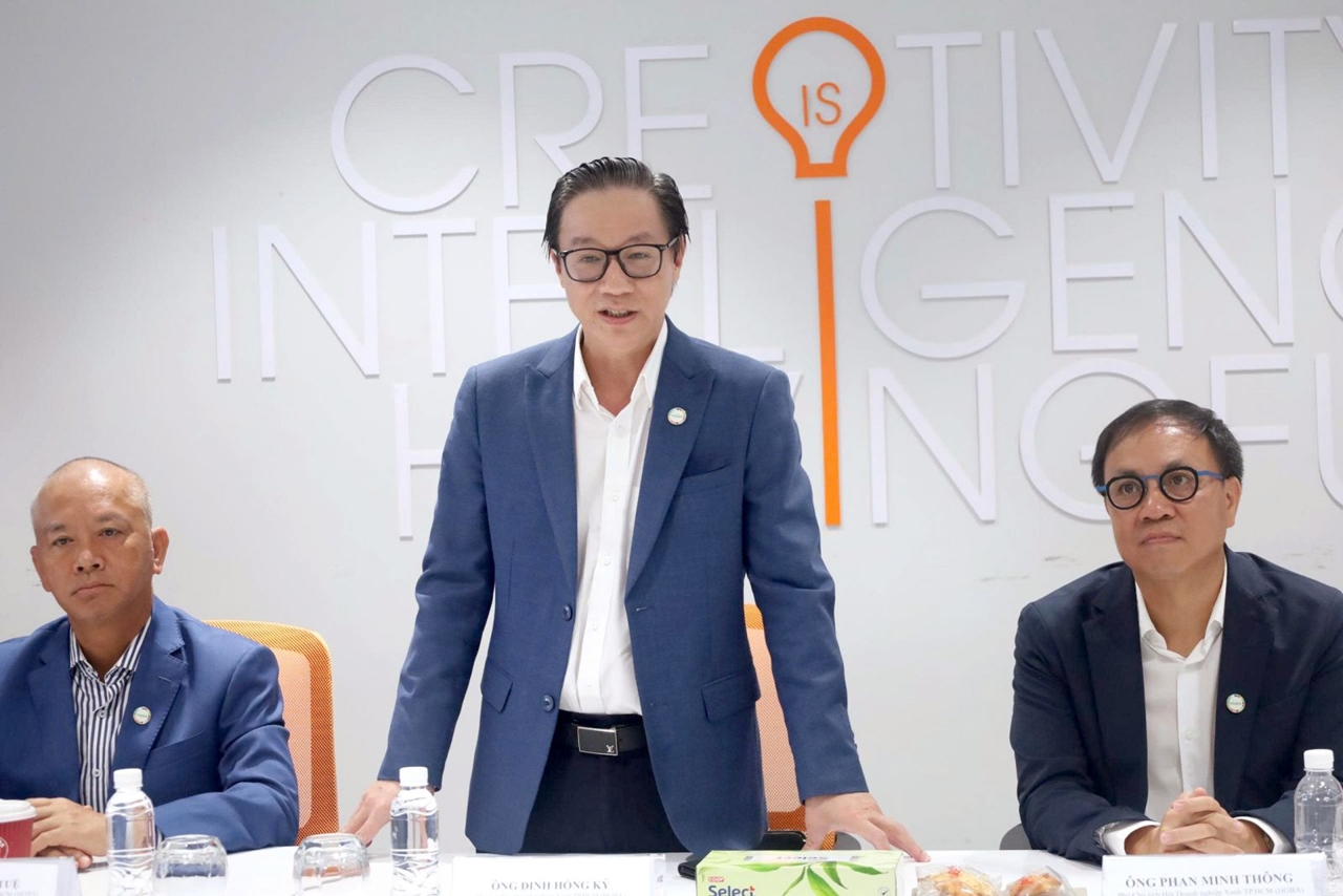HCMC C4IR, chuyển đổi xanh và số, doanh nghiệp xanh, Vietnam Lighthouse Awards, HGBA, SACA, đổi mới sáng tạo