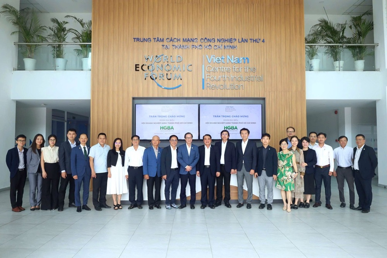 HCMC C4IR, chuyển đổi xanh và số, doanh nghiệp xanh, Vietnam Lighthouse Awards, HGBA, SACA, đổi mới sáng tạo