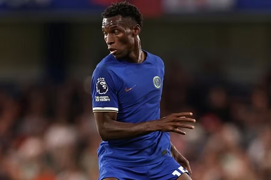 Nicolas Jackson, Chelsea, Man United, chuyển nhượng, tiền đạo Chelsea, tương lai Jackson