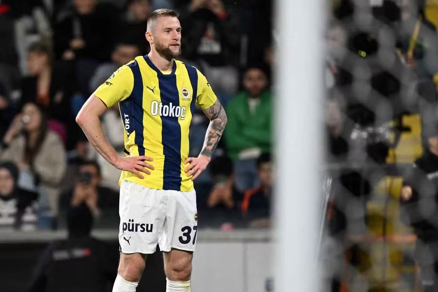 Milan Skriniar, Fenerbahce, chuyển nhượng, PSG, Mourinho, trung vệ