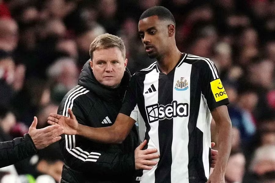 Barcelona suýt mua Isak, Alexander Isak, Ramon Planes, chuyển nhượng Barcelona, Real Sociedad, Newcastle
