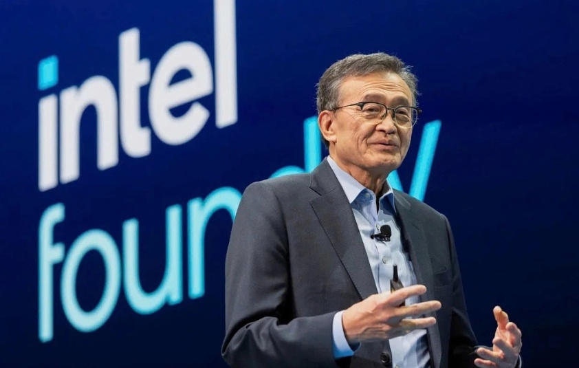 Intel, cổ phiếu Intel, CEO Lip-Bu Tan, Donald Trump, ông Trump chỉ trích Intel, đầu tư Trung Quốc