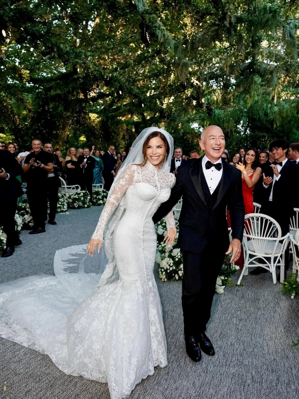 Jeff Bezos, Lauren Sánchez, Richard Mille RM 07-01, đồng hồ kim cương, quà cưới xa xỉ