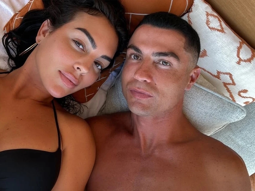 Ronaldo, Georgina Rodriguez, số tiền chia tay, 114.000 USD/tháng, biệt thự La Finca, Ronaldo chia tay Georgina, tài sản Ronaldo