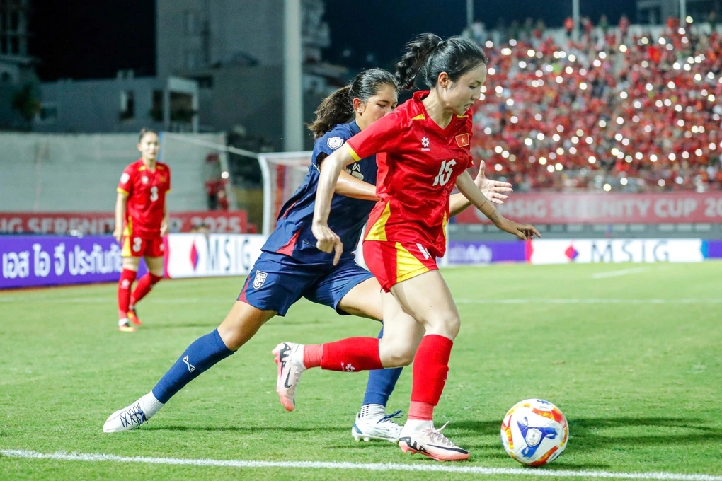 Tuyển nữ Việt Nam, AFF Cup nữ 2025, bóng đá nữ Việt Nam, Huỳnh Như, Thu Thảo, Thái Lan, bán kết AFF Cup, HLV Mai Đức Chung, ngôi đầu bảng A