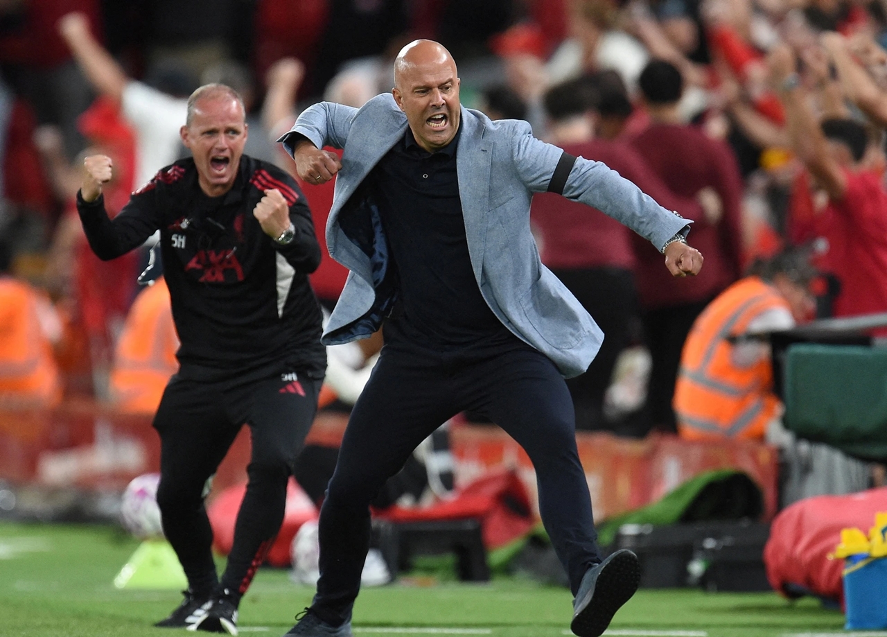 Liverpool, Arne Slot, Federico Chiesa, Premier League 2025/26, Bournemouth