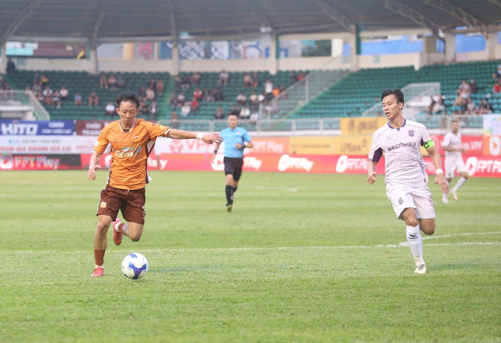 Xem trực tiếp HAGL vs Becamex 17h, 17/8, HAGL vs Becamex TP.HCM, V-League 2025/2026, FPT Play, HTV Thể thao, VTV5