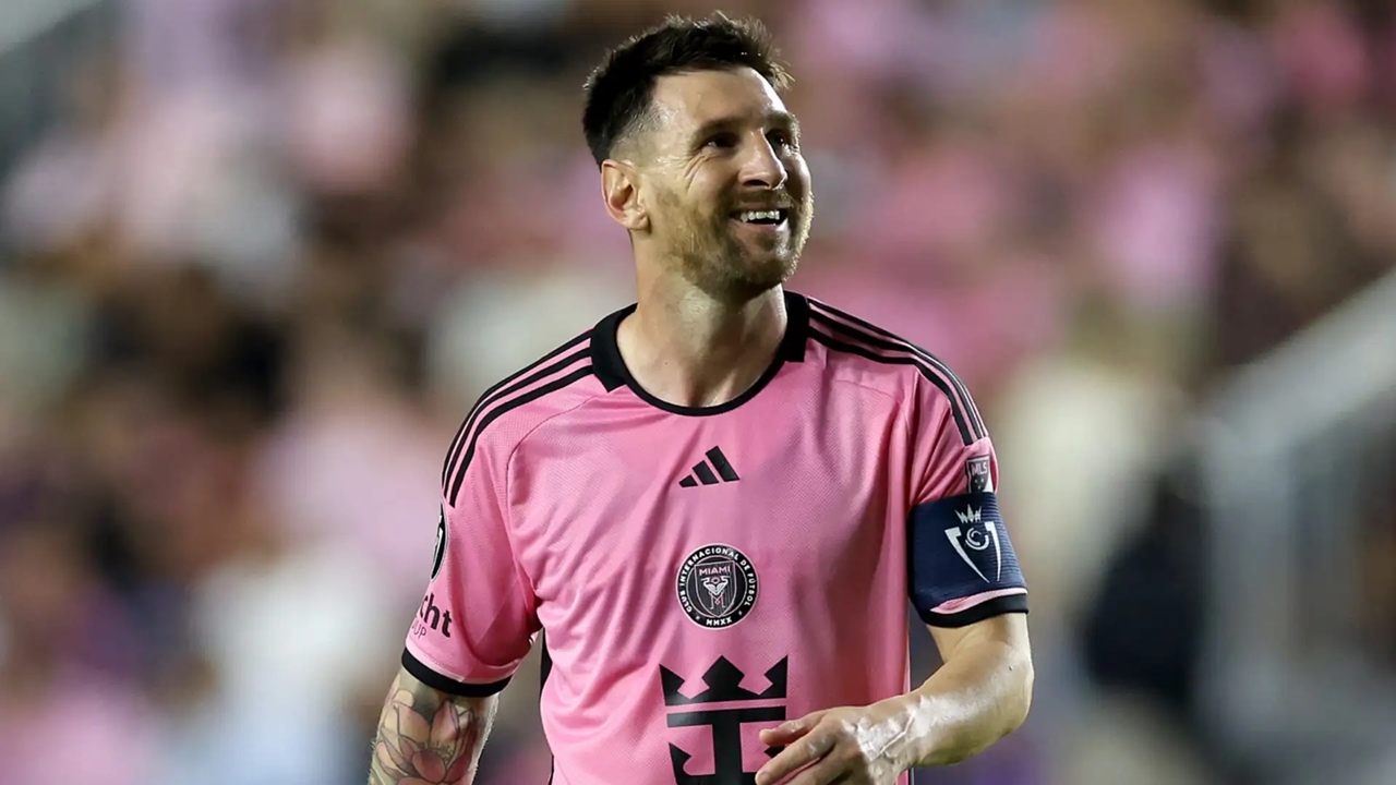 Messi Ấn Độ, Messi lưu diễn, Messi Kolkata, Messi Ronaldinho, Messi Emiliano Martinez