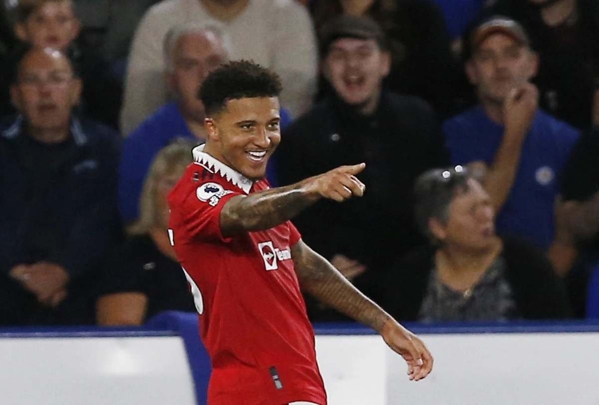 MU bán Sancho, Jadon Sancho sang Roma, Sancho rời MU, chuyển nhượng MU, AS Roma mua Sancho