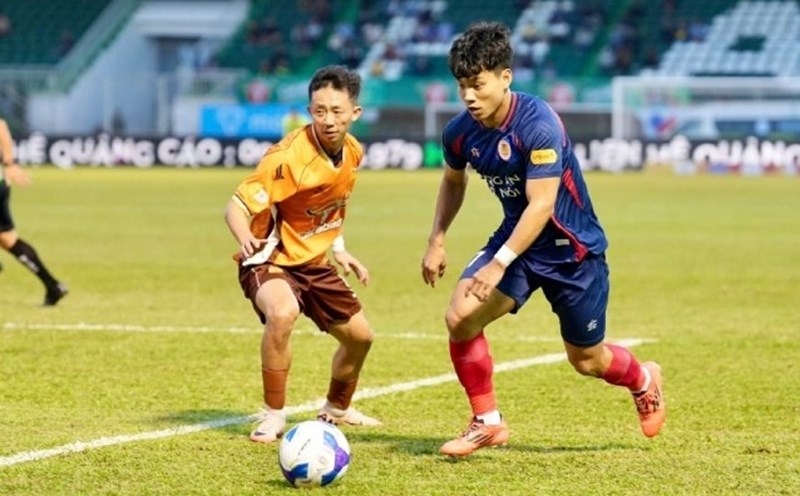 Xem trực tiếp Hà Tĩnh vs Phù Đổng Ninh Bình 18h, 17/8, Hà Tĩnh vs Ninh Bình, V-League 2025/2026, FPT Play, VTV5