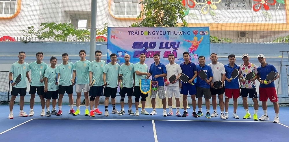 Trái bóng yêu thương, chùa Long Hoa, trẻ mồ côi, tiếp sức học tập, giải bóng đá từ thiện, Pickleball, 10 MPH FC, CEO FC, Đặng Phương Nam