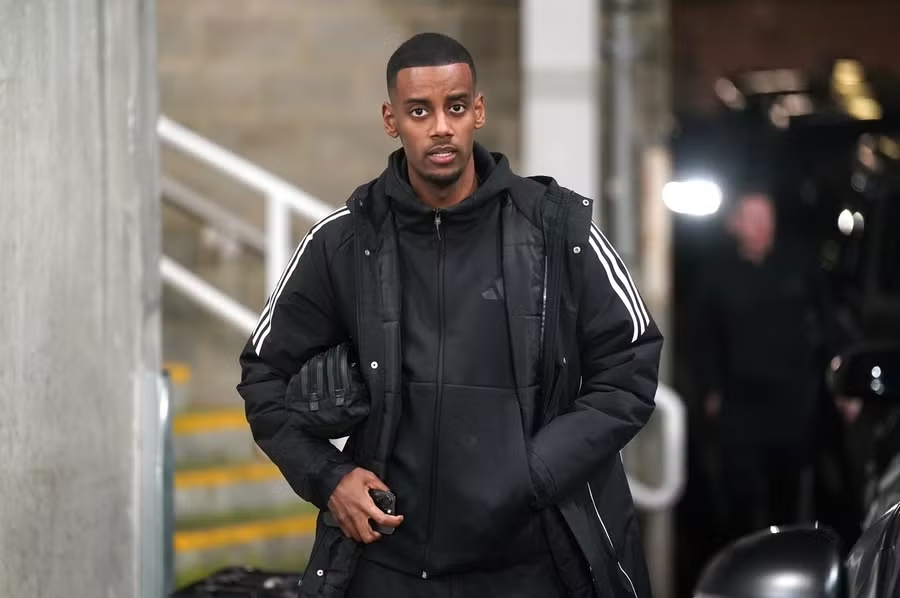 Alan Shearer, Alexander Isak, Liverpool, Newcastle, chuyển nhượng Ngoại hạng Anh