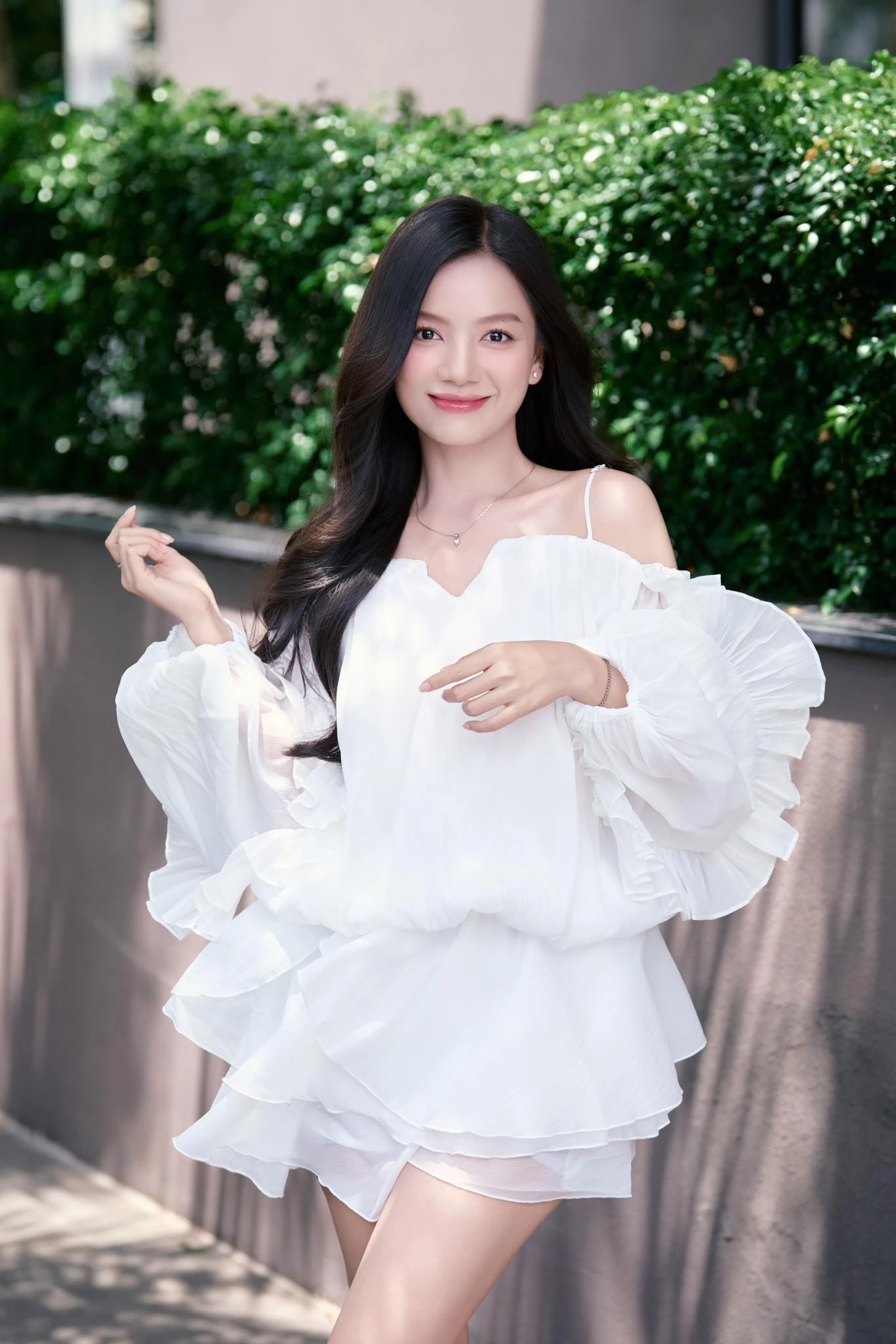 Hạ Anh, Mưa đỏ, vai Hồng, diễn viên Việt, điện ảnh Quân đội Nhân dân, Đặng Thái Huyền