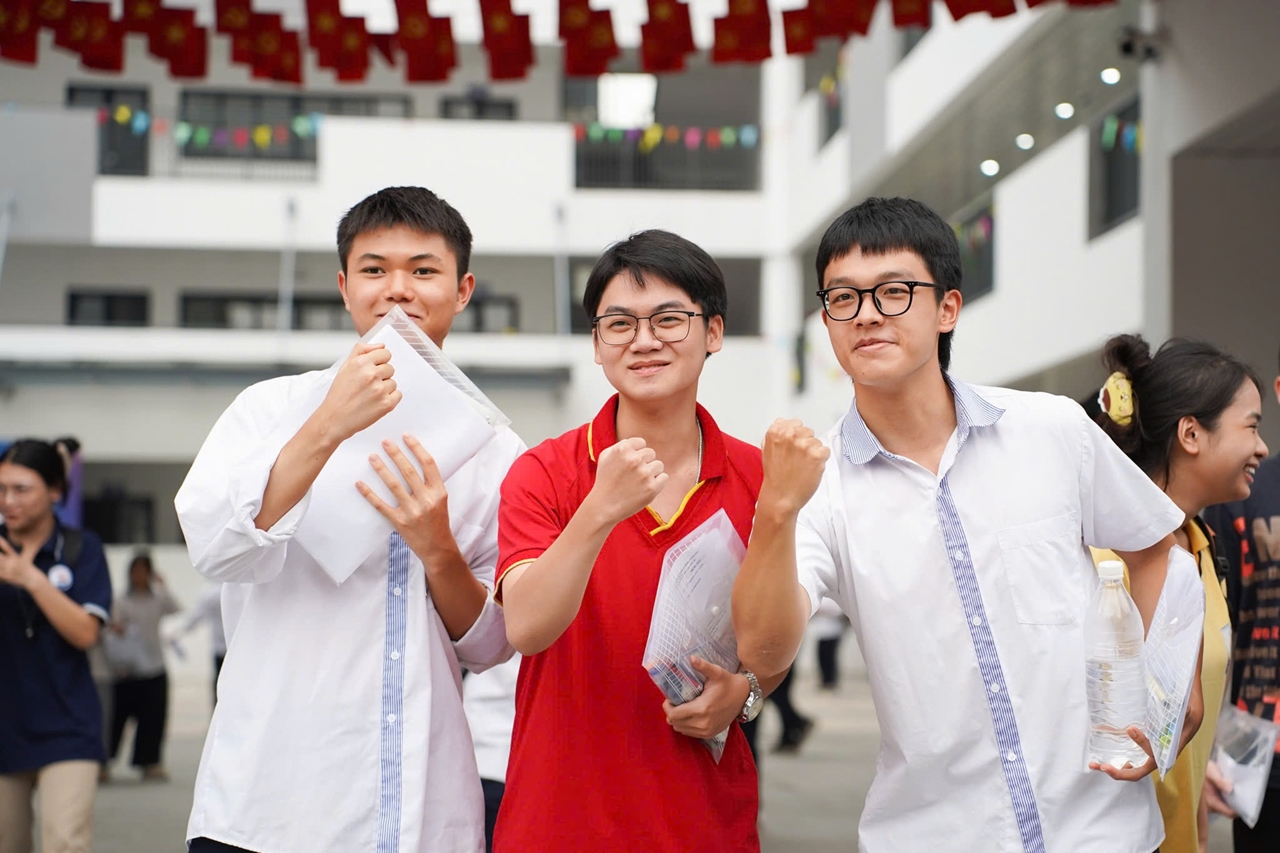 Điểm chuẩn 2025, Xét tuyển đại học, công bố điểm chuẩn, lọc ảo, Bộ GD&ĐT