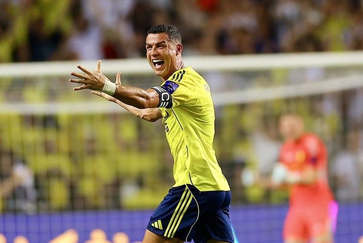 Nghịch lý Ronaldo, Cristiano Ronaldo, Al Nassr, Al Ahli, Saudi Super Cup