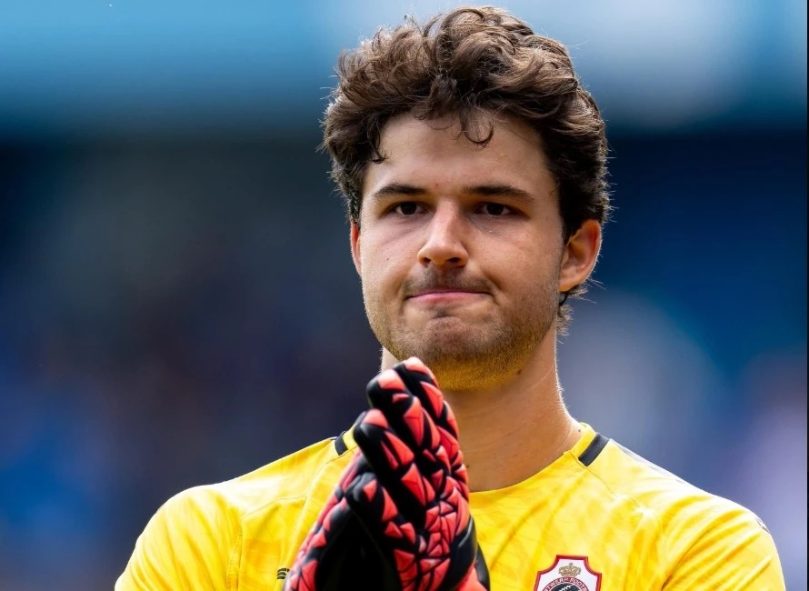 MU chiêu mộ Lammens, thủ môn 1m93 MU, Manchester United, Senne Lammens, Royal Antwerp