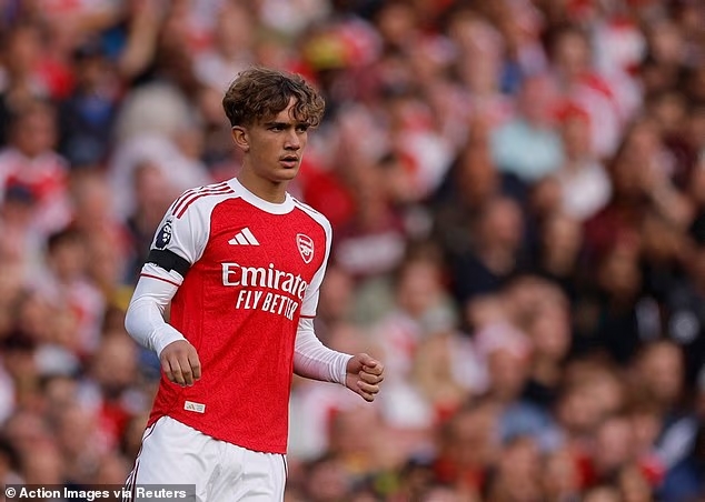 Arsenal, Max Dowman, hợp đồng chuyên nghiệp, Ngoại hạng Anh, chuyển nhượng bóng đá