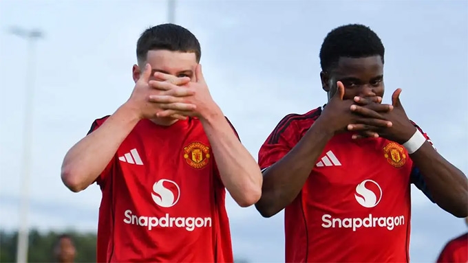 Kai Rooney, con trai Rooney, bàn thắng U18 MU, học viện MU, Wayne Rooney, U18 Premier League, cầu thủ trẻ MU