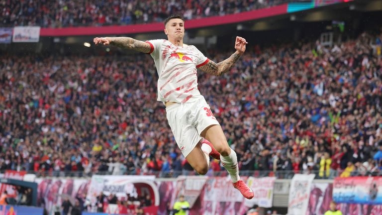 Benjamin Sesko, tiểu sử Benjamin Sesko, sự nghiệp Benjamin Sesko, Manchester United, RB Leipzig, Red Bull Salzburg, tuyển Slovenia