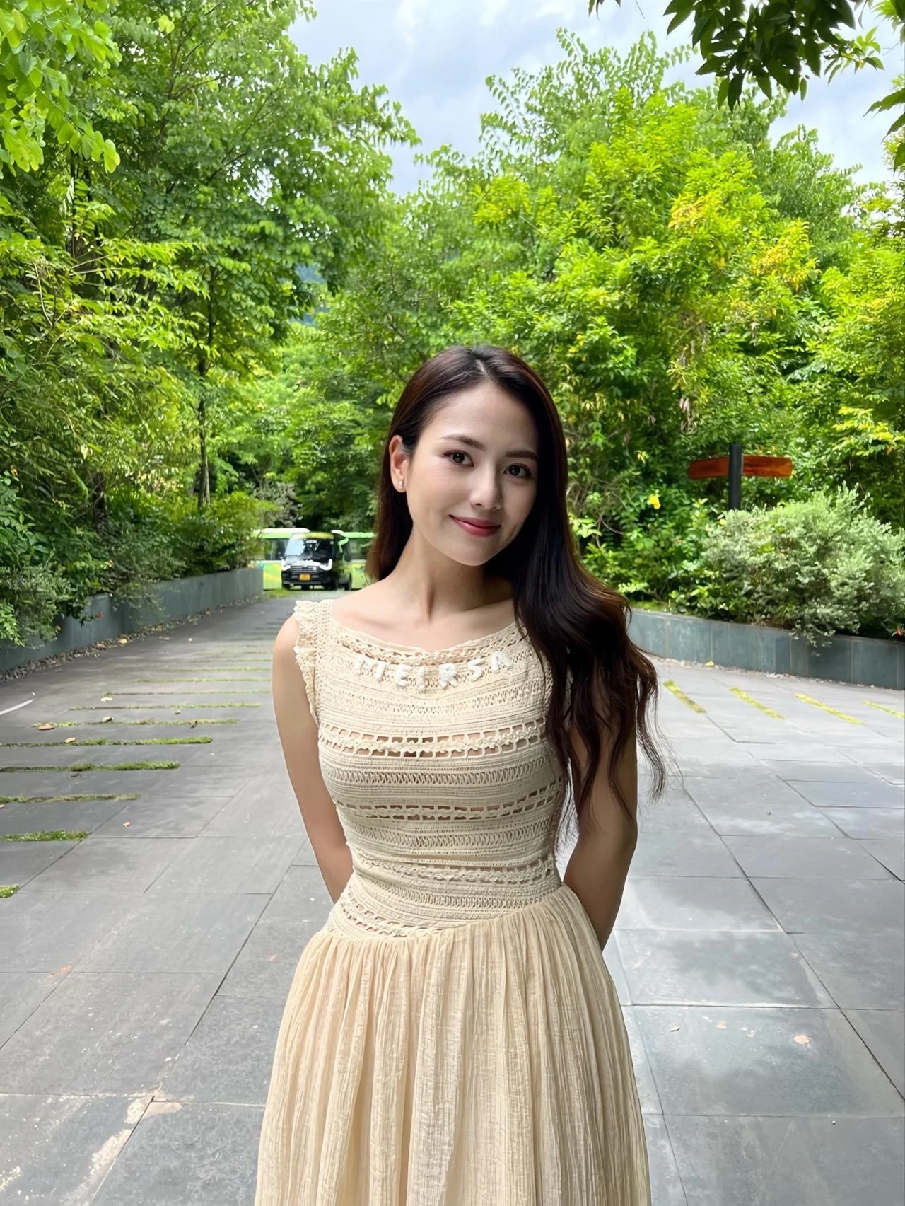 Việt Hoa, phim giờ vàng, Gió ngang khoảng trời xanh, diễn viên Việt Hoa, sắc vóc Việt Hoa