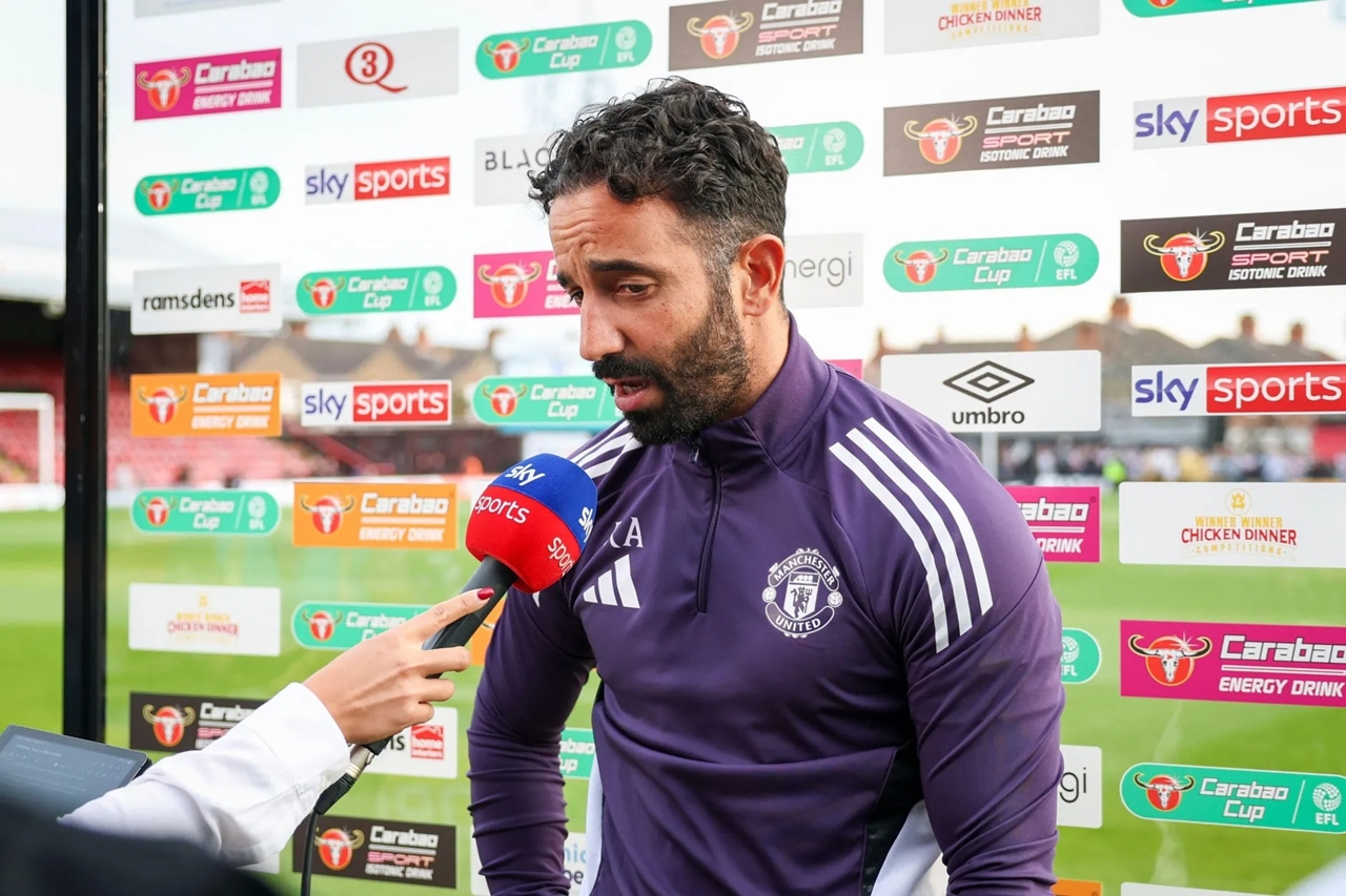 Amorim, Man Utd, Burnley, Ngoại hạng Anh, Bruno Fernandes, VAR, Old Trafford
