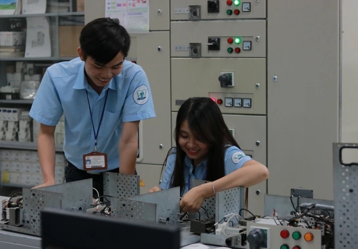 Sinh viên STEM, vay sinh hoạt phí, vay học phí, lãi suất ưu đãi, tín dụng sinh viên