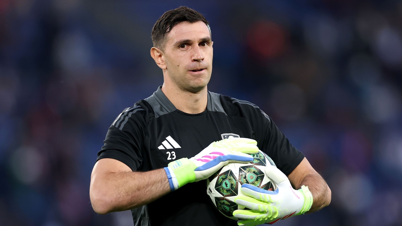 Aston Villa, Unai Emery, Emiliano Martinez, chuyển nhượng Ngoại hạng Anh