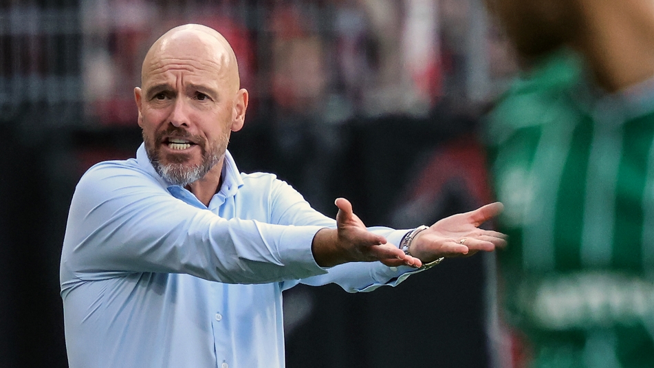 Ten Hag, Leverkusen, Bundesliga, sa thải, đền bù hợp đồng
