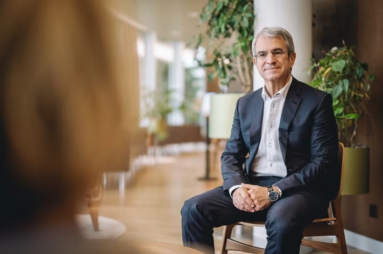 Nestlé, CEO Nestlé, sa thải, Laurent Freixe, quan hệ tình cảm cấp dưới