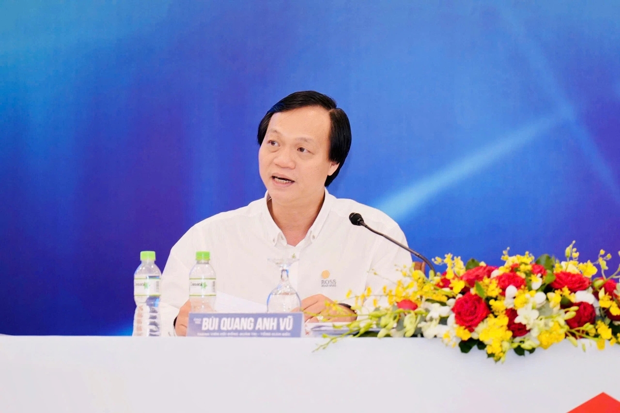 Nguyễn Quốc Cường, Shark Hưng, Novaland, Phát Đạt, CenLand, thu nhập lãnh đạo bất động sản