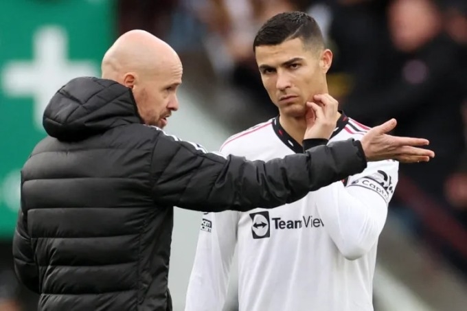 Ronaldo, Ten Hag, MU, Leverkusen, mâu thuẫn Ronaldo Ten Hag
