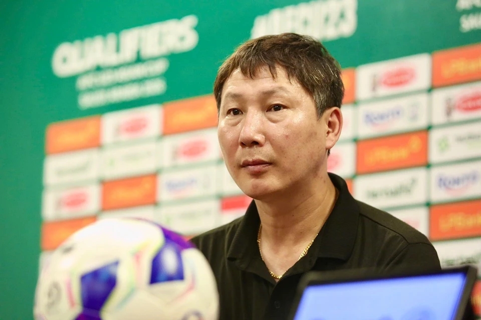 HLV Kim Sang-sik, U23 Việt Nam, U23 Bangladesh, vòng loại U23 châu Á 2026, Ngọc Mỹ, Lê Viktor