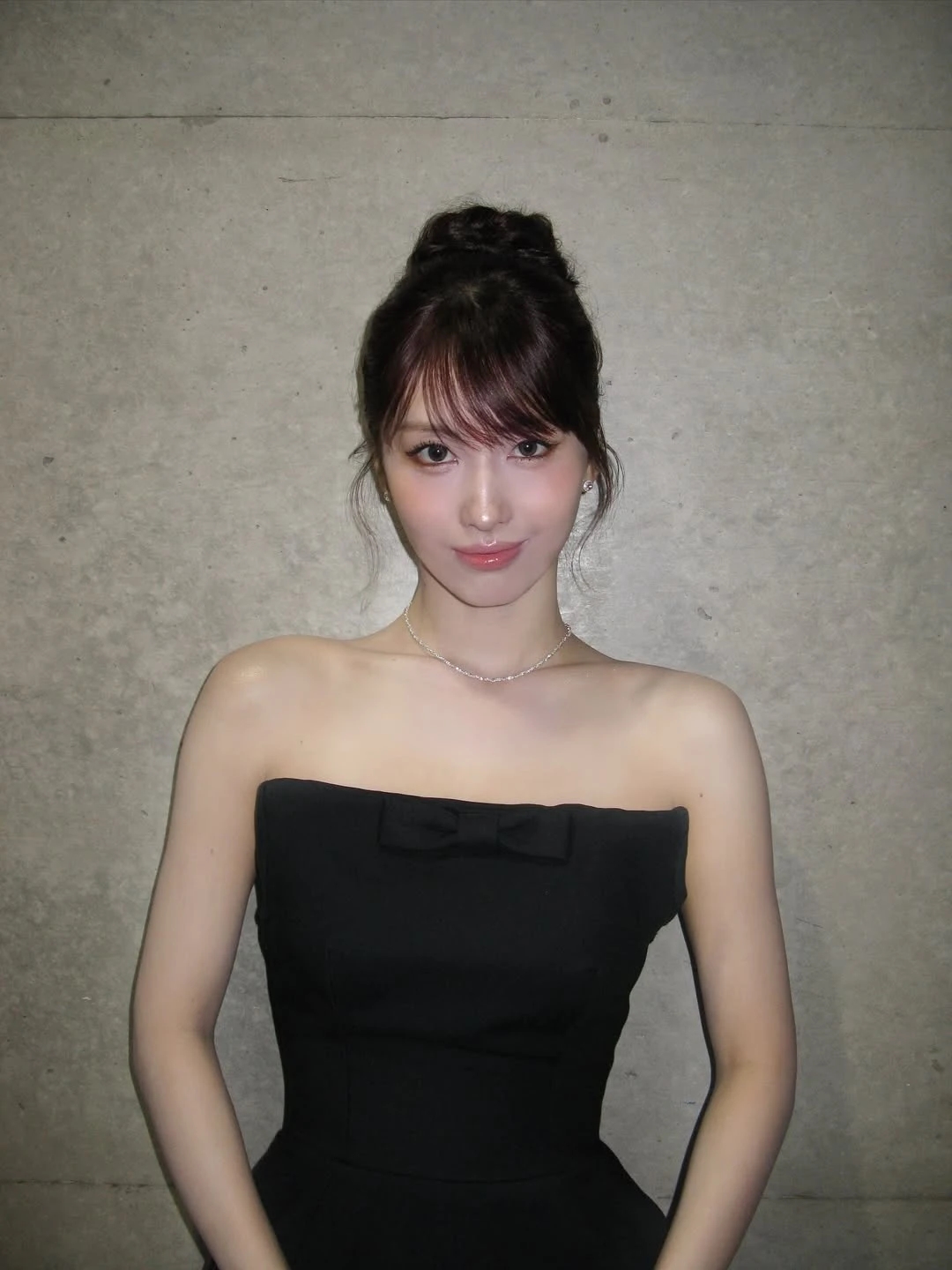 MOMO, TWICE, ca sĩ Nhật Bản, vóc dáng đồng hồ cát, ảnh gợi cảm
