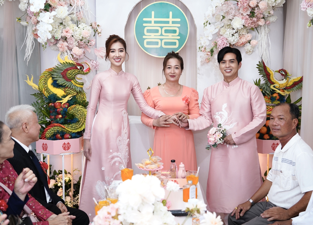 Hồ Quang Hiếu cưới, Hồ Quang Hiếu và Tuệ Như, đám cưới Hồ Quang Hiếu, lễ cưới ngày 19/9