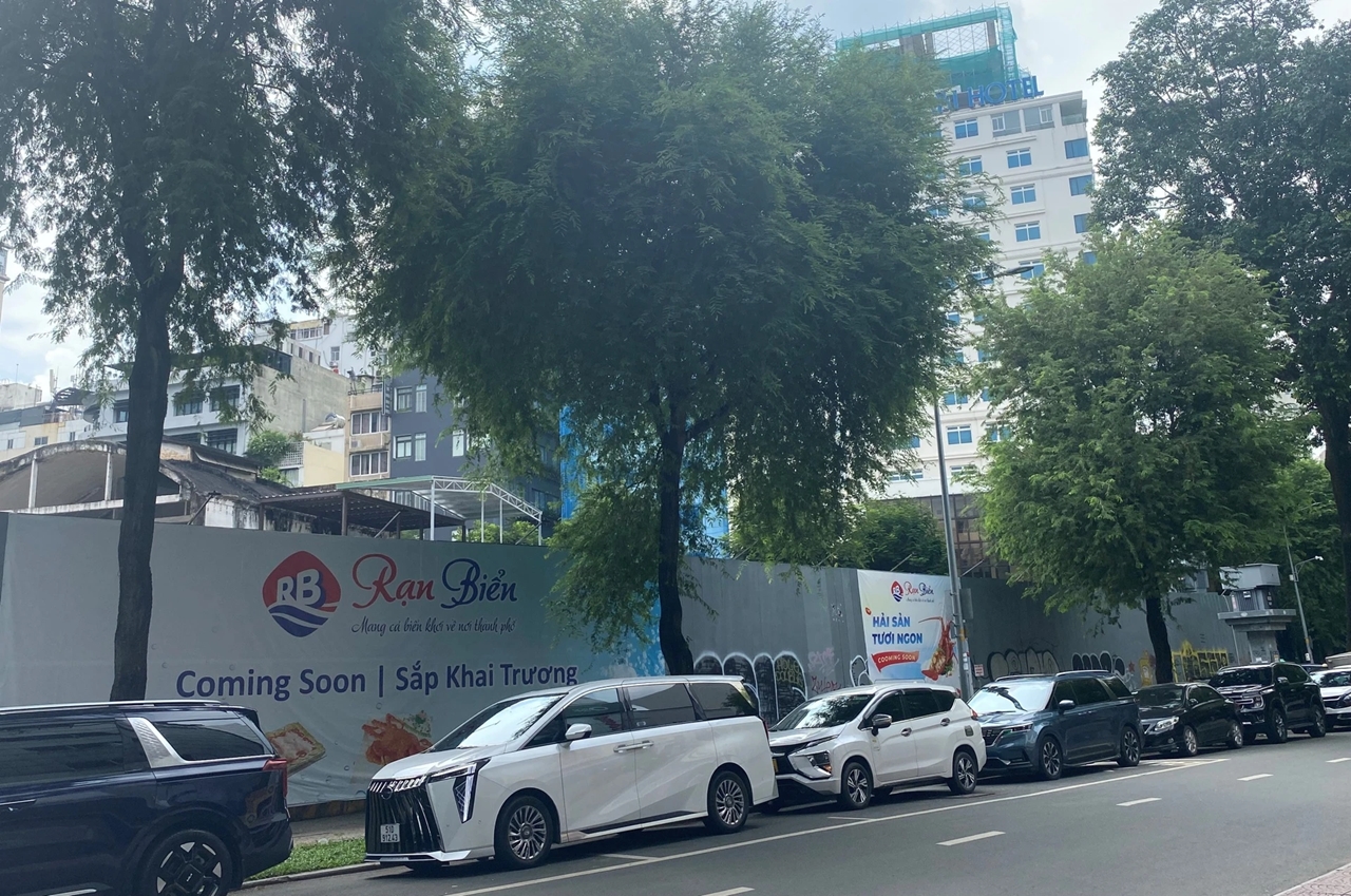 Đất vàng TP.HCM, 2-4-6 Hai Bà Trưng, khu đất 4 mặt tiền, nhà hàng Rạn Biển, đất vàng trung tâm Sài Gòn