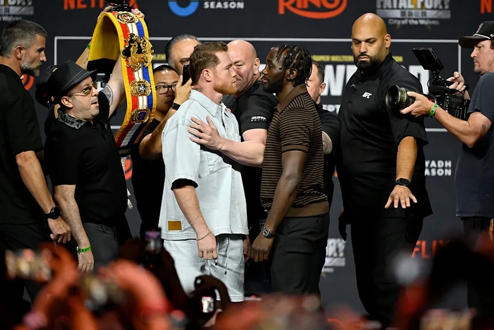 Canelo Alvarez, Terence Crawford, doanh thu quyền Anh, trận quyền anh lịch sử, UFC Dana White