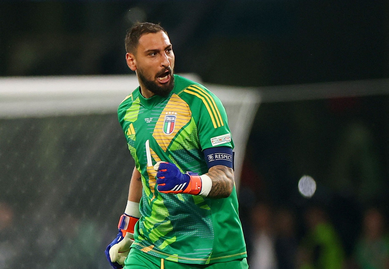 Donnarumma, PSG, Man City, Luis Campos, chính sách lương PSG