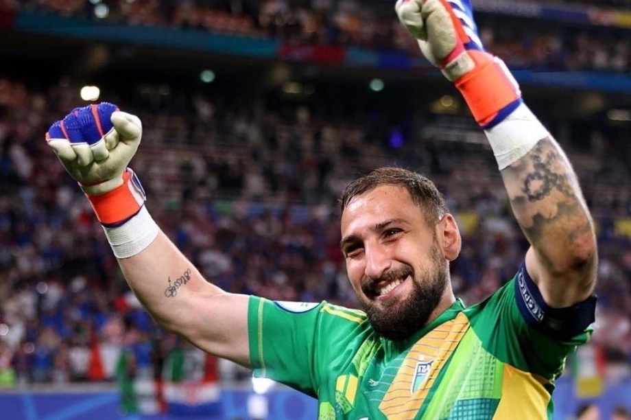 Donnarumma, PSG, Man City, Luis Campos, chính sách lương PSG